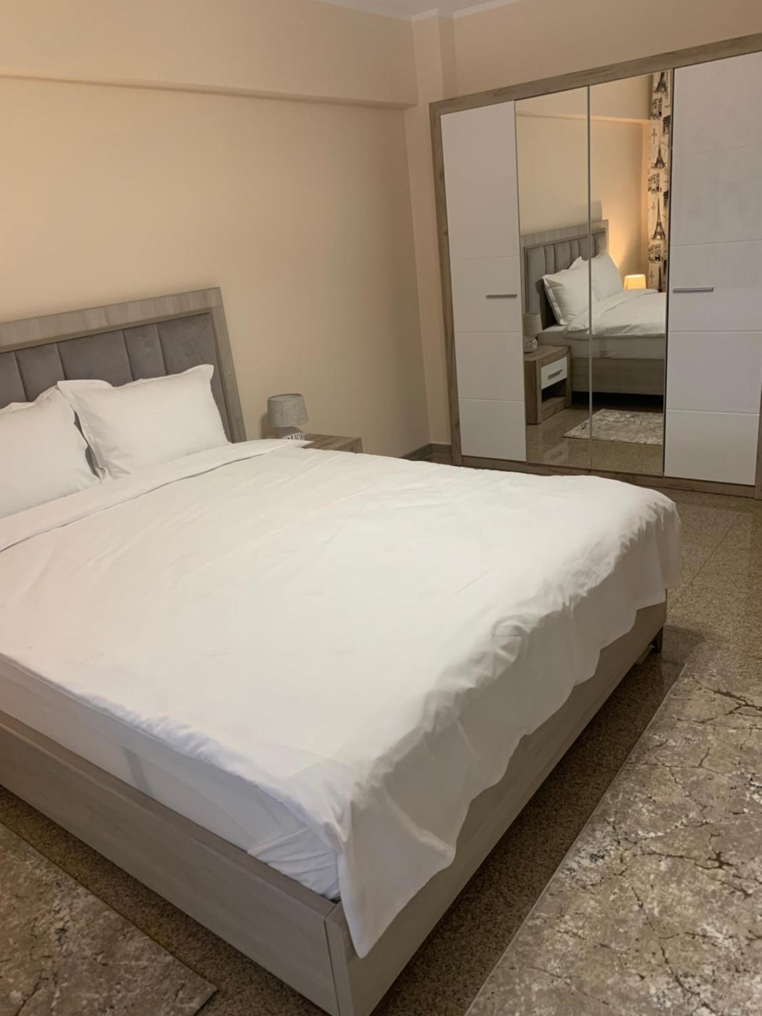 Appartamento Minerva Ultracentral Craiova Esterno foto